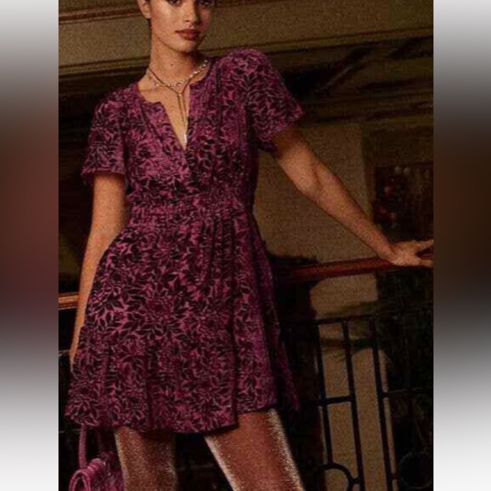 NWT Anthropologie The Somerset V Neck Mini Dress